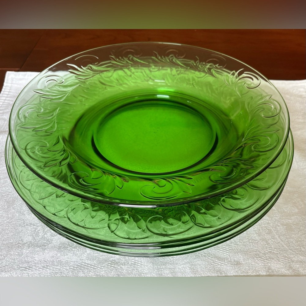 Green thick Glass charger plates 30 cm 12” & large serving bowl 11” 5 Pc Set